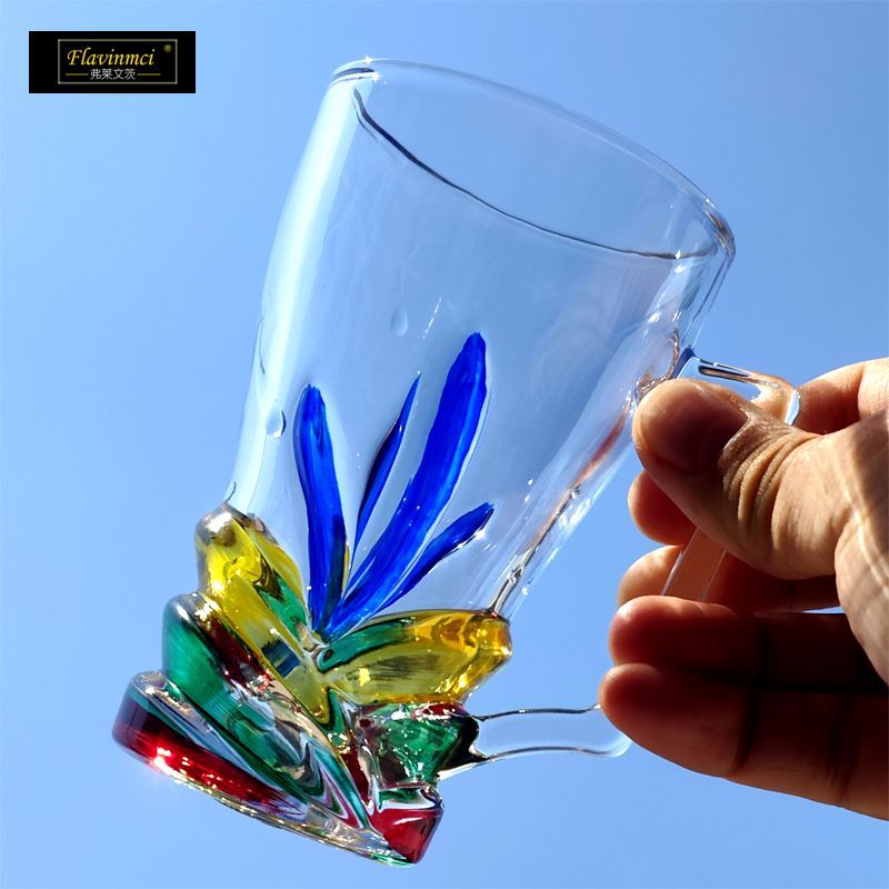 Buntes Zugbierglas mit großem  – Wine Draft Beer Bewertung und Preis